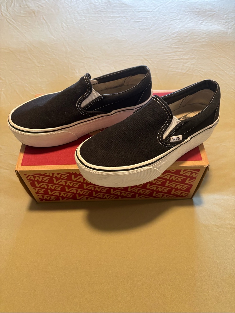 Vans W Platform Slip on Sneakers in Black and White